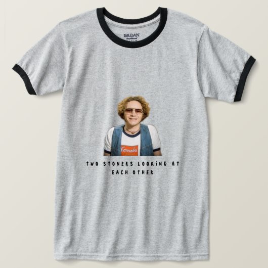 Twee gepensioneerden kijken naar elkaar t-shirt  (Design voorkant)