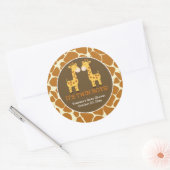 Twee giraffen met giraffeprint favor sticker (Envelop)