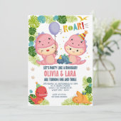 Twee Girls Dinosaur Joint Birthday Invitation Kaart (Staand voorkant)