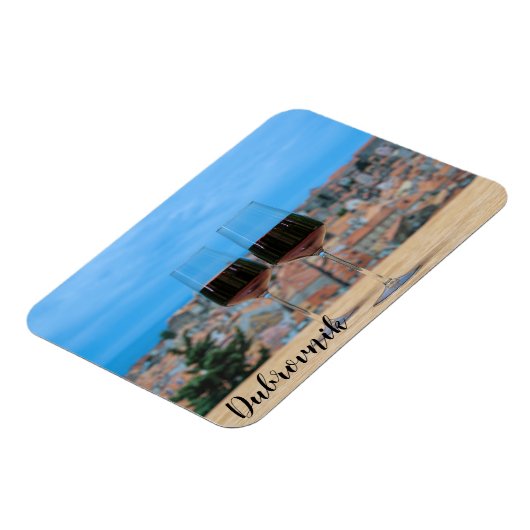 Twee glazen rode wijn met uitzicht van Dubrovnik M Magneet (Linkerzijde)