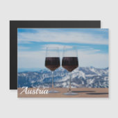 Twee glazen rode wijn tegen bergen (Voorkant / Achterkant)