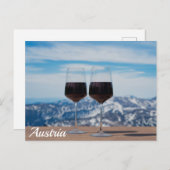 Twee glazen rode wijn tegen bergen briefkaart (Voorkant / Achterkant)