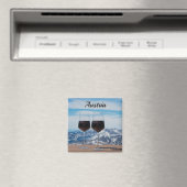 Twee glazen rode wijn tegen bergen magneet (Insitu (Vaatwasser))