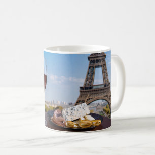 Twee glazen wijn in het café in Parijs Koffiemok
