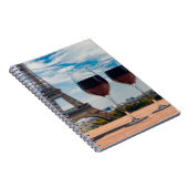 Twee glazen wijn met Eiffeltoren Notitieboek (Rechterzijde)