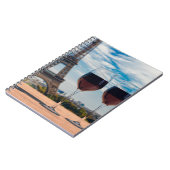 Twee glazen wijn met Eiffeltoren Notitieboek (Linkerzijde)