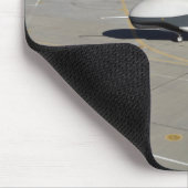 Twee Global Hawks parkeerden op een helling Muismat (Hoek)