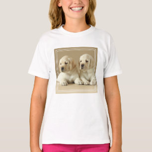 Twee Golden Labrador-Puppies T-shirt