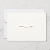 Twee gouden trouwringen gedempt om de datum op te  save the date (Achterkant)