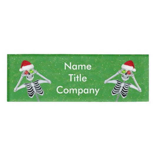 Twee Grappige Kerstskeletten Ornamenten Groen Naambadge (Voorkant)