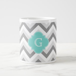 Twee grijze witte Chevron Aqua Monogram Grote Koffiekop