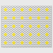 Twee grijze witte Chevron Geel Monogram Cadeaupapier (Vlak)