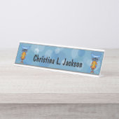 Twee grillige uilen kleurrijke veren blauwe cirkel bureau naambordje (Voorkant)