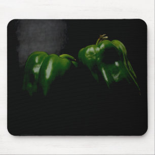 Twee groene paprika's muismat