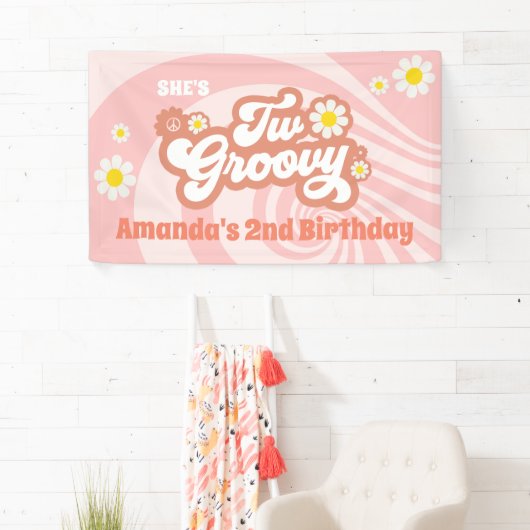 Twee Groovy 2e verjaardag van de Retro Daisy Spandoek (Insitu)