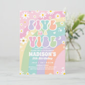 Twee Groovy 5e Verjaardag Regenboog Vrede Liefde P Kaart (Staand voorkant)