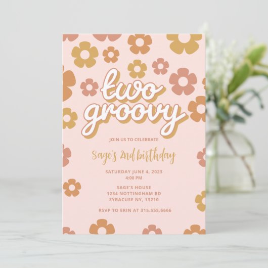 Twee Groovy Boho Daisy 2e verjaardag Uitnodiging (Staand voorkant)