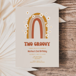 Twee Groovy Daisy Rainbow 2e Birthday Uitnodiging