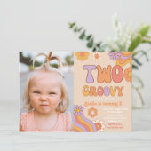 Twee Groovy-fotouitnodiging | Groovy Birthday Kaart (Staand voorkant)