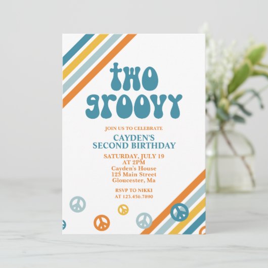 Twee Groovy Retro Boy 2e verjaardag Uitnodiging (Staand voorkant)