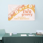 Twee Groovy Retro Daisy Verjaardagsbanner Spandoek (Beurs)