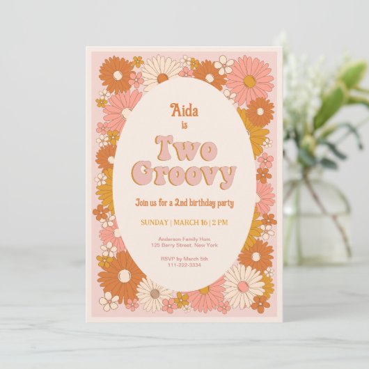 Twee Groovy Retro Floral 2e Verjaardag Uitnodiging (Staand voorkant)