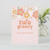 Twee Groovy Retro Floral eerste verjaardag Uitnodi Kaart (Staand voorkant)