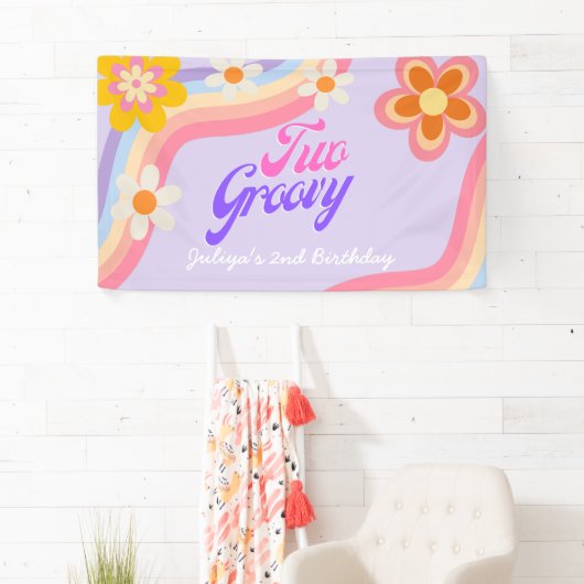 Twee Groovy Retro Rainbow 2e verjaardag Spandoek (Insitu)