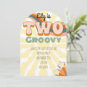 Twee Groovy Verjaardagsfeest Uitnodiging (Staand voorkant)