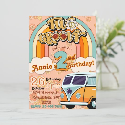 Twee groovy verjaardagsuitnodiging kaart (Staand voorkant)