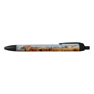 Twee grote bruine Highland Koeien, Blauwe Inkt Pen