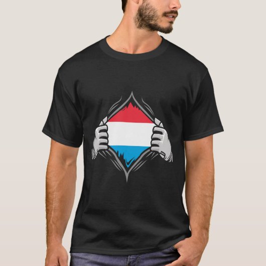 Twee handen die de vlag van Luxemburg onthullen T-shirt (Voorkant)