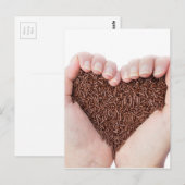 Twee handen met chocolade sproinkles briefkaart (Voorkant / Achterkant)