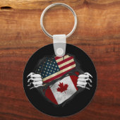 Twee handen rippen onthullende vlag Gepersonalisee Sleutelhanger (Achterkant)