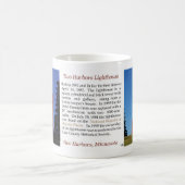 Twee Harbors Lighthouse history mok (Center)