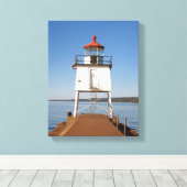 Twee Harbors South Breakwater Light canvas afdrukk (Insitu (Houten vloer))