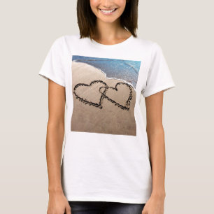 Twee harten in de zand t-shirt