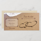 Twee harten in het zand Sla de datum op Save The Date (Voorkant / Achterkant)