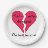 Twee harten komen samen als één naam gepersonalise papieren bordje (Voorkant)