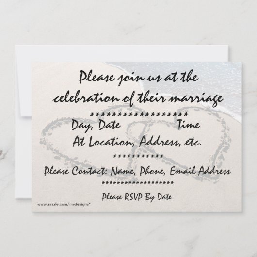 Twee harten op het strand Trouwuitnodiging Kaart (Achterkant)