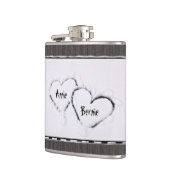 Twee harten, vers wit, sneeuw met grijs hout heupfles (Links)