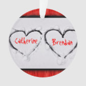 Twee harten Verse Witte Sneeuw Rood Golfmetaal Ornament (voorkant)