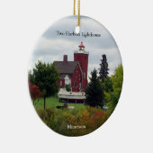 Twee havenvuurtoren en bootversiering keramisch ornament (Rechts)