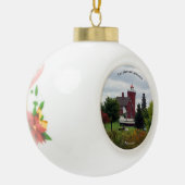 Twee havenvuurtoren en bootversiering keramische bal ornament (Links)