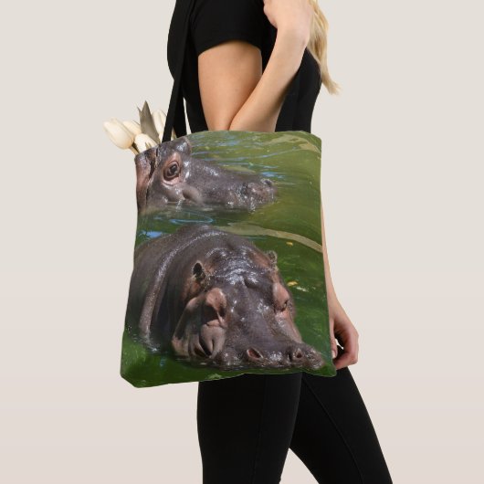 Twee Hippos zwemmen in Pond, Totebag Tote Bag (Dichtbij)