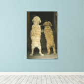 Twee honden die in een deurraam kijken, achteraan  canvas afdruk (Insitu (Houten vloer))