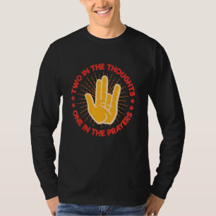 Twee in de gedachten één in de gebeden  Shocker Me T-shirt
