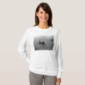 Twee Indianen Visten op het Quinault-meer op Canoe T-shirt (Voorkant volledig)