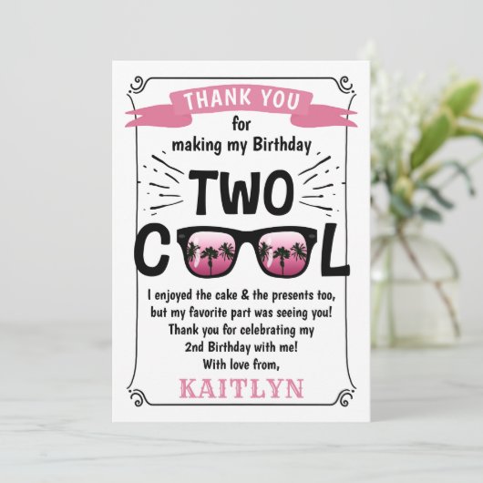 Twee jaar na de geboorte van twee meisjes bedankkaart (Staand voorkant)