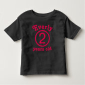 Twee jaar oud gepersonaliseerd roze kinder shirts (Voorkant)